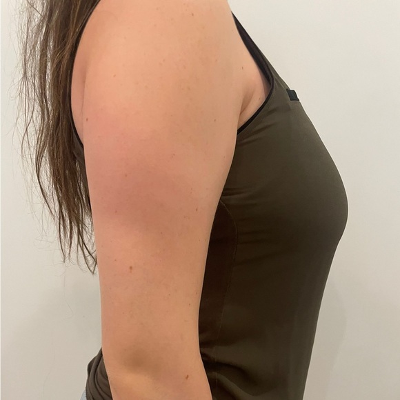 Express top with gold zipper - Picture 7 of 7